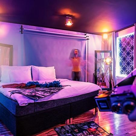 Anybody Hotel - Unique Experience For Couples Brno Esterno foto